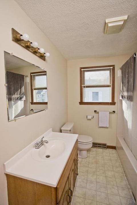 84 Marion St, Chicopee, MA 01013 photo 19