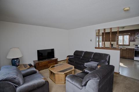 84 Marion St, Chicopee, MA 01013 photo 7
