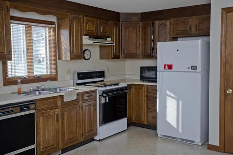 84 Marion St, Chicopee, MA 01013 photo 21