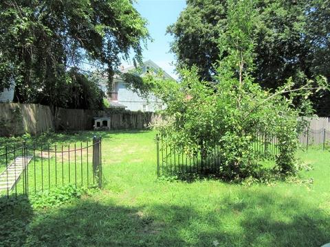 160 Euclid Ave, Springfield, MA 01108 photo 2