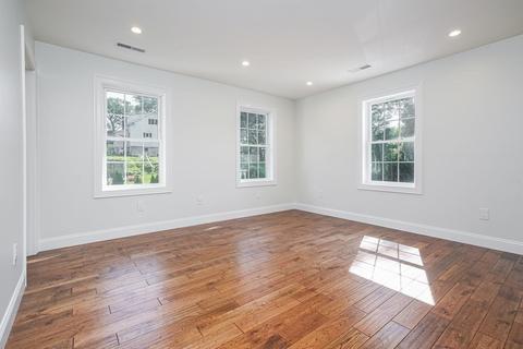 79 Rolf Ave, Chicopee, MA 01020 photo 13
