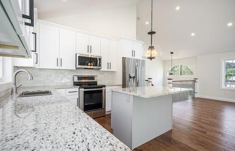 79 Rolf Ave, Chicopee, MA 01020 photo 9