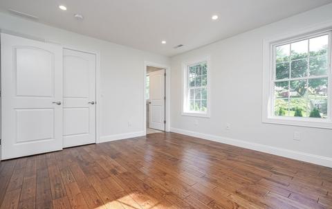 79 Rolf Ave, Chicopee, MA 01020 photo 12