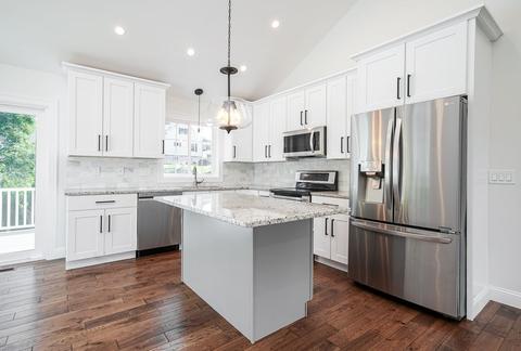 79 Rolf Ave, Chicopee, MA 01020 photo 8