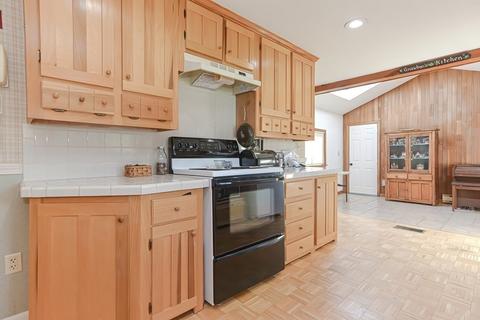 87 Upland, Webster, MA 01570 photo 3