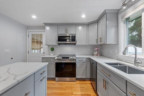 2 Walker St, Maynard, MA 01754 photo 8