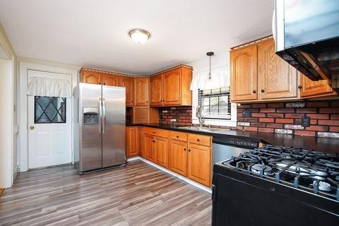 44 Thomas Dr, West Springfield, MA 01089 photo 14