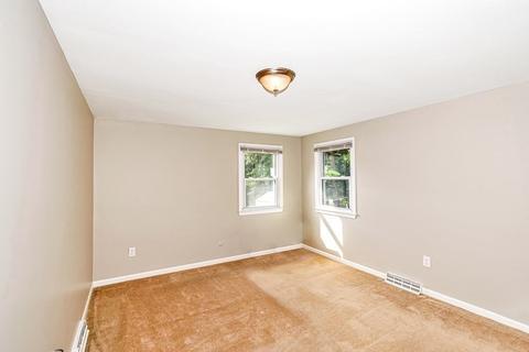 128 Tallyho Dr, Springfield, MA 01118 photo 20