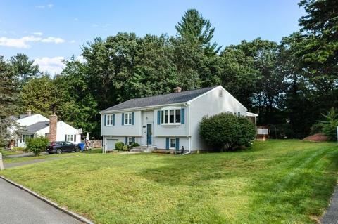 128 Tallyho Dr, Springfield, MA 01118 photo 3