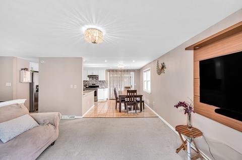 128 Tallyho Dr, Springfield, MA 01118 photo 9