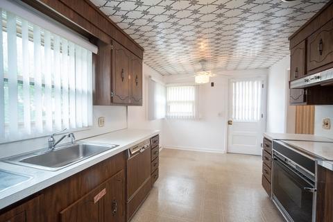 9 Royce Rd, Framingham, MA 01701 photo 7
