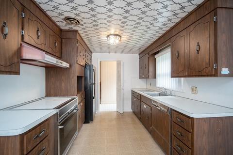 9 Royce Rd, Framingham, MA 01701 photo 8
