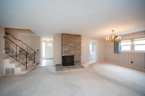 9 Royce Rd, Framingham, MA 01701 photo 16