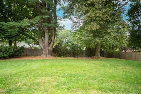 9 Royce Rd, Framingham, MA 01701 photo 4
