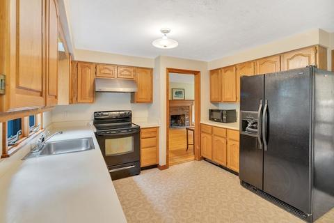 355 Hudson Rd, Stow, MA 01775 photo 7
