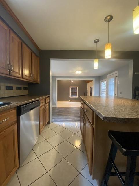 108 Prouty St, Springfield, MA 01119 photo 8