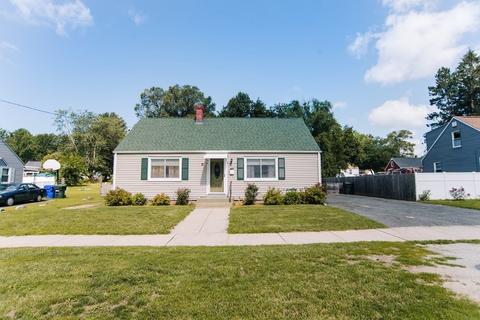 1390 Roosevelt Ave, Springfield, MA 01109 photo 4