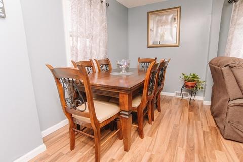 1390 Roosevelt Ave, Springfield, MA 01109 photo 23