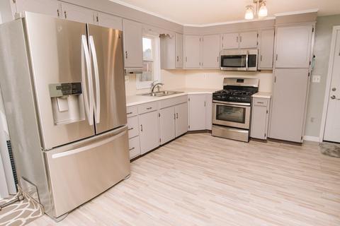 1390 Roosevelt Ave, Springfield, MA 01109 photo 13
