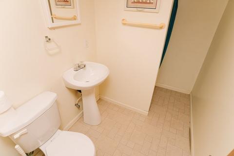 1390 Roosevelt Ave, Springfield, MA 01109 photo 39