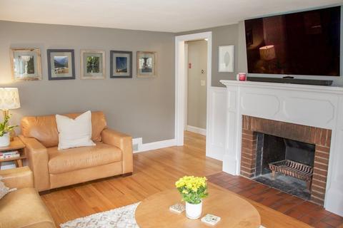 386 Plumtree Rd, Springfield, MA 01118 photo 5