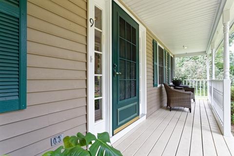 9 Spring St, Pelham, NH 03076 photo 1