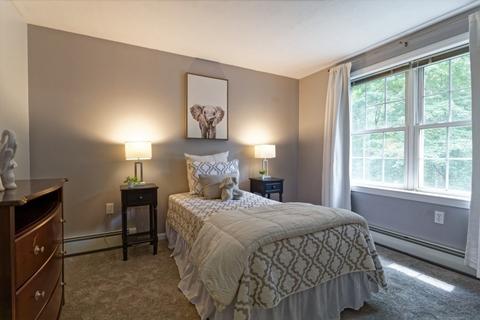 9 Spring St, Pelham, NH 03076 photo 15
