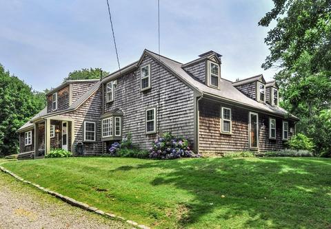 208 Prospect St, Hingham, MA 02043 photo 1