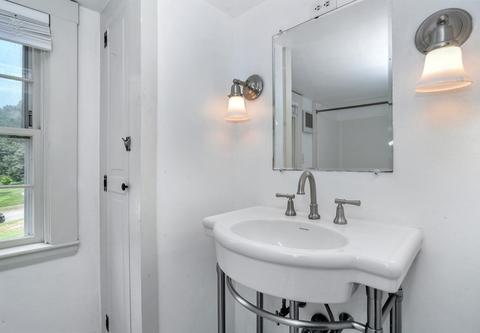 208 Prospect St, Hingham, MA 02043 photo 17