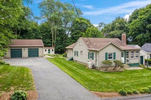 11 Cardinal Rd, Danvers, MA 01923 photo 4