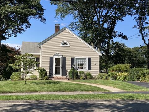 155 Laurel Dr, Needham, MA 02492 photo 1