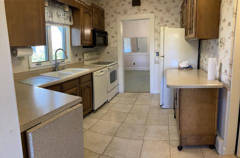 155 Laurel Dr, Needham, MA 02492 photo 14