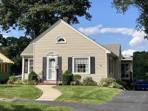 155 Laurel Dr, Needham, MA 02492 photo 2