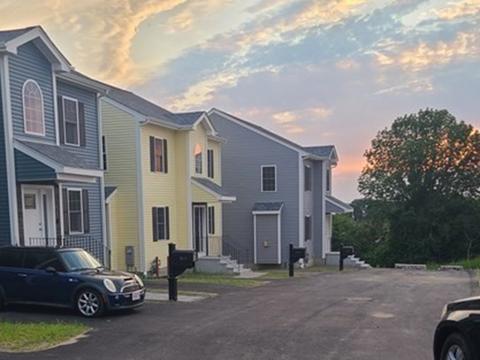 75 Griffin St #4, Fall River, MA 02724 photo 4