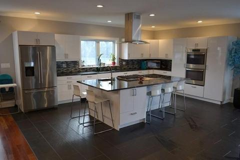 604 S Main St, Raynham, MA 02767 photo 3