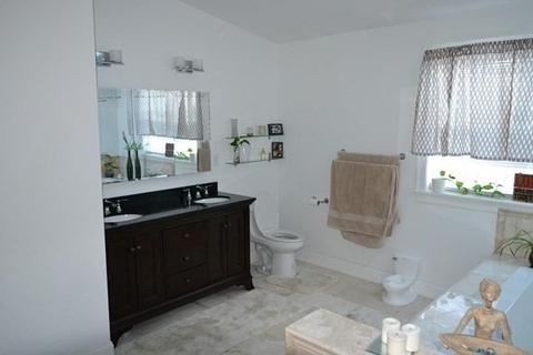 604 S Main St, Raynham, MA 02767 photo 10