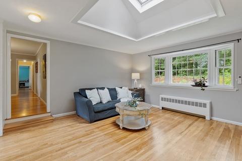 12 Tuttle Dr, Acton, MA 01720 photo 5