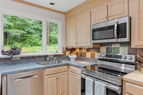 12 Tuttle Dr, Acton, MA 01720 photo 10