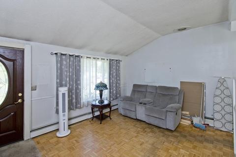 50 Corcoran Blvd, Springfield, MA 01118 photo 12