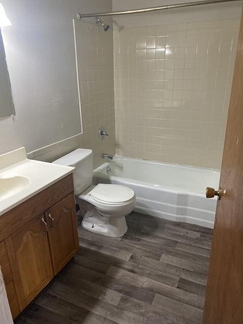 142 Gresham St, Springfield, MA 01119 photo 2