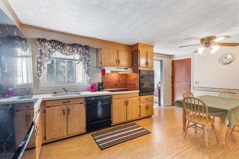 5 Stony Brook Rd, Springfield, MA 01118 photo 9