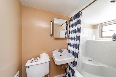 4 Chapin Ter, Springfield, MA 01107 photo 12