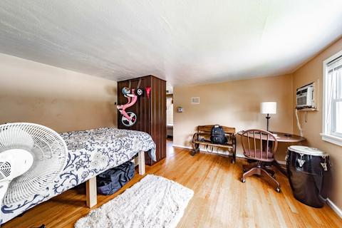 4 Chapin Ter, Springfield, MA 01107 photo 11