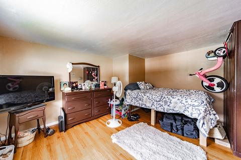 4 Chapin Ter, Springfield, MA 01107 photo 10