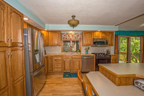 48 Nash Hill Rd, Ludlow, MA 01056 photo 11