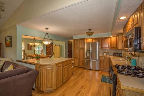 48 Nash Hill Rd, Ludlow, MA 01056 photo 9