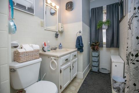 133 Edendale St, Springfield, MA 01104 photo 32