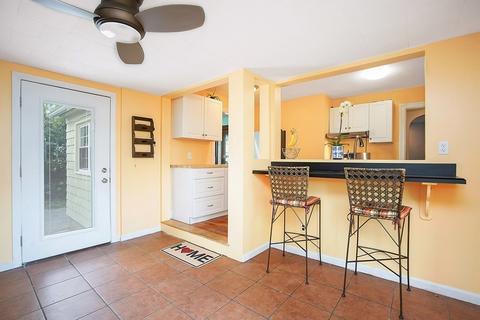 105 Lancaster St, Springfield, MA 01118 photo 4