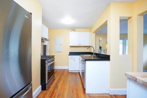 105 Lancaster St, Springfield, MA 01118 photo 5