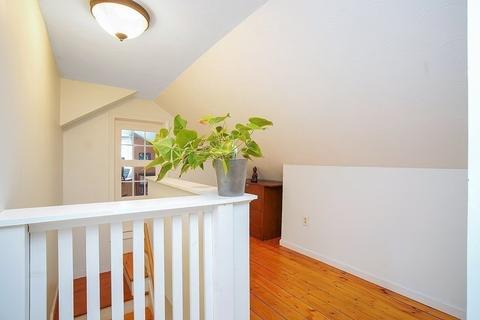 105 Lancaster St, Springfield, MA 01118 photo 22